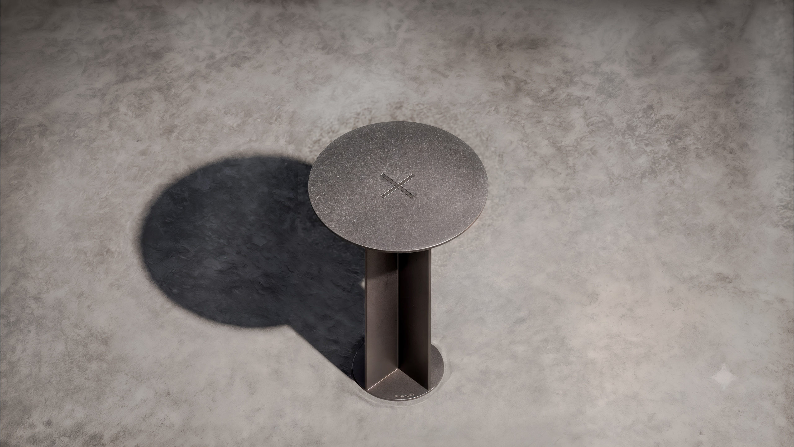 Beton Vienna — Raw-metal side table